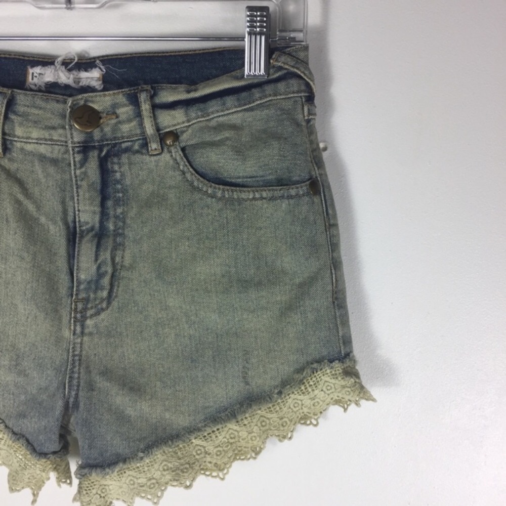 Free People Denim Lace HighRise Shorts B10 - Picture 6 of 6